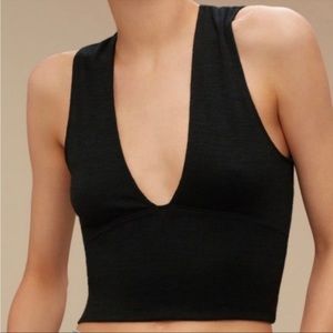Aritzia Wilfred Free Valeria Top in black (cropped plunge v-neck tank) size xs